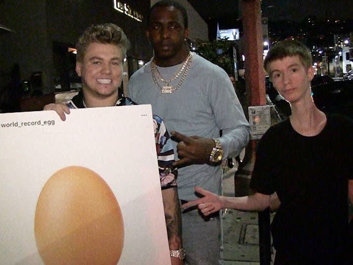 Pernyataan dari admin akun, ia tinggal di...