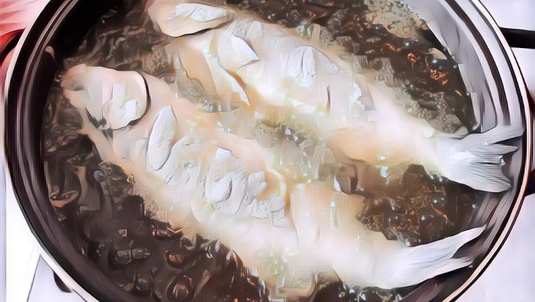 Cara Menggoreng Ikan Biar Nggak Lengket dan Meletup, Ikuti Tipsnya!