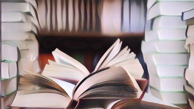 Merawat Koleksi Buku agar Nggak Mudah Rapuh dan Awet Jangka Panjang