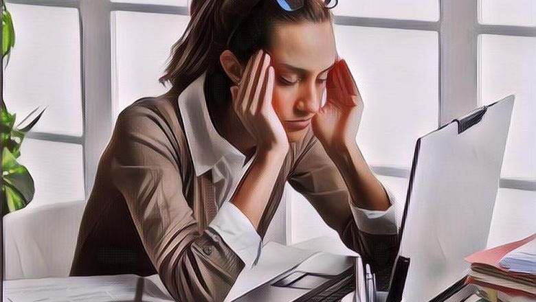 3 Tanda Quarter Life Crisis yang Menyerang Generasi Produktif, Kamu Juga Merasakannya?