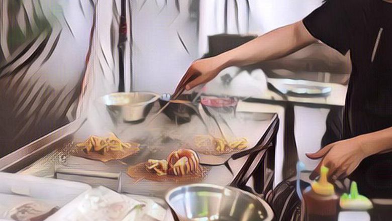 Viral Ada Pedagang Kaki Lima Jual Bayam Gulung: Bentuknya Bikin Ngiler!