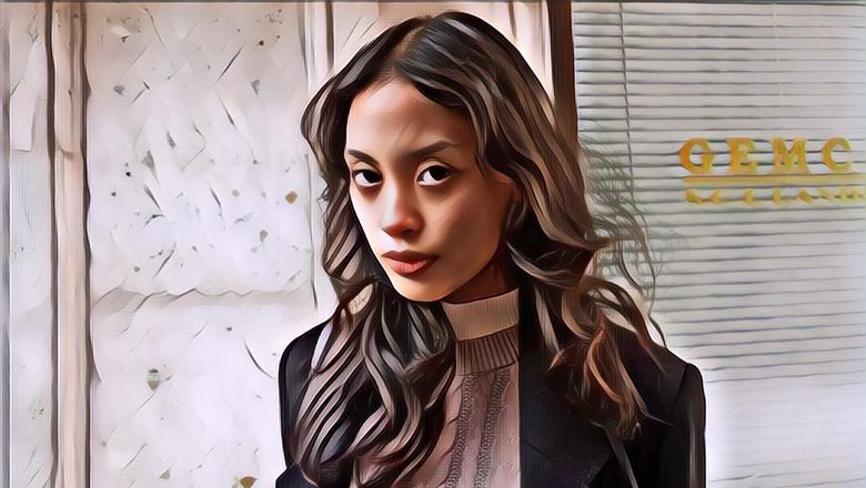 Beruntung Banget! Lagi Beli Pecel Lele Dekat Kampus, Gadis Muda Asal Karawang Ini Direkrut Untuk Debut di Milan Fashion Week, Padahal Gak Punya Pengalaman Model