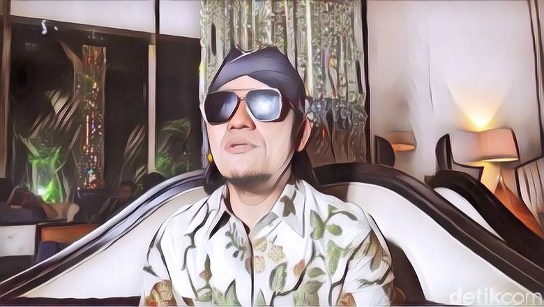 Heboh Ada Sosok Seperti Nyi Roro Kidul di Sebelah Guf Miftah