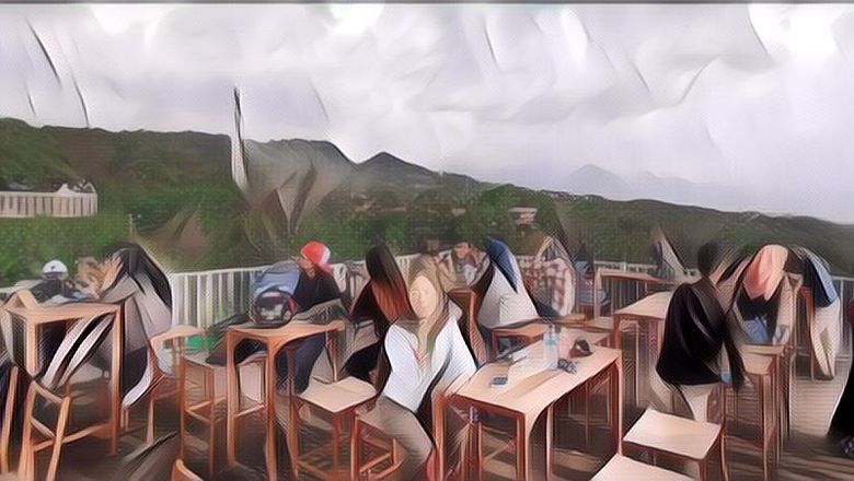 Rekomendasi Cafe dengan Pemandangan Alam Memesona di Jogja, Cozy Banget Deh!