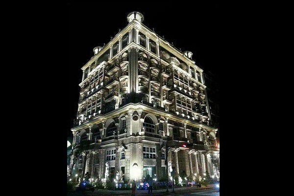 # Membangun Istana 8 lantai Seharga Rp190 miliar