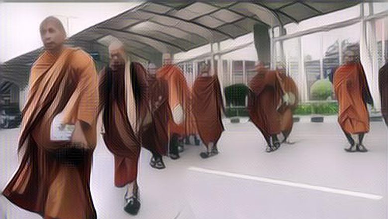 OWALAH! Ini Rahasia Para Biksu Kuat Jalan Kaki dari Thailand ke Candi Borobudur