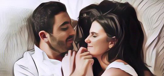 Viral Wanita Pamer Saat Tidur Bareng Suami Yang Beda Usia Hingga 30 Tahun