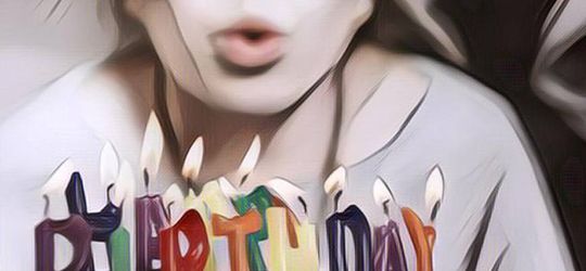 Heboh! Wanita Ini Rayakan Ulang Tahun Ke 19 di KFC, Pakai Cosplay Pakaian Tak Terduga