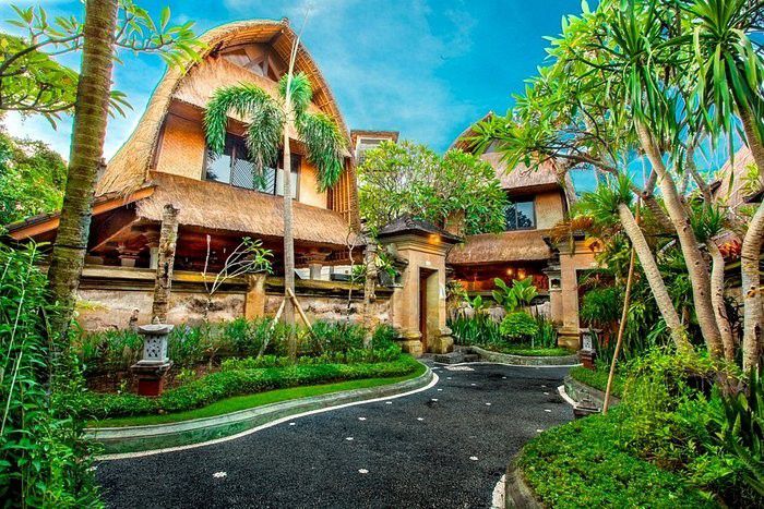 3. Puri Dewa Bharata Hotel and Villas