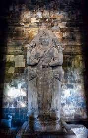 2. Cahaya Misterius Arca Dewi Durga