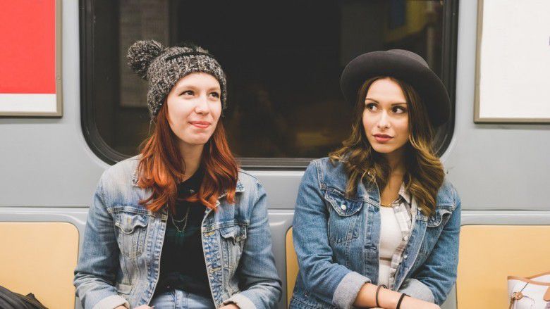 2. Menyita seluruh waktumu untuk membantunya terus