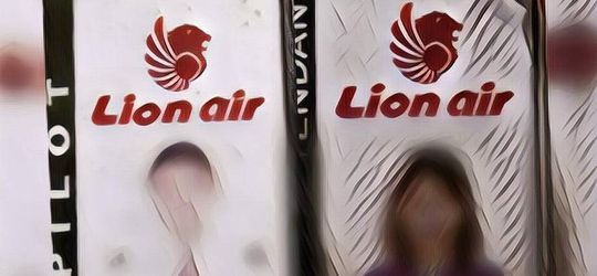 Tersebar Foto Istri Sah Pilot Lion Air dengan Selingkuhannya yang Pramugari, Kira-Kira Cantik Mana?