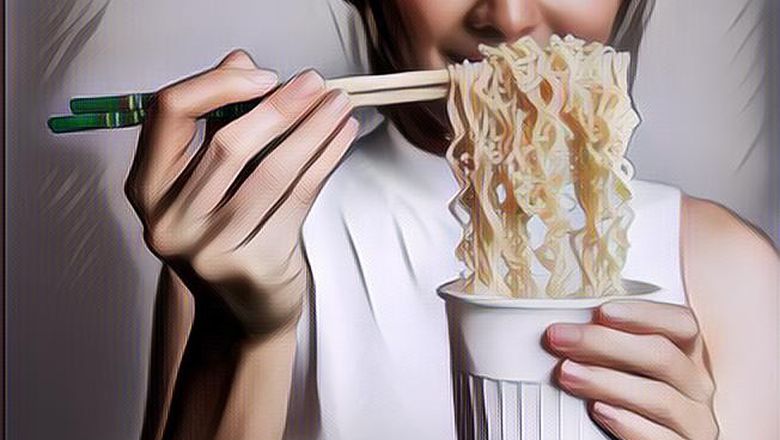 Jangan Kebablasan! Ketahui 4 Dampak Buruk Sering Makan Mie Instan