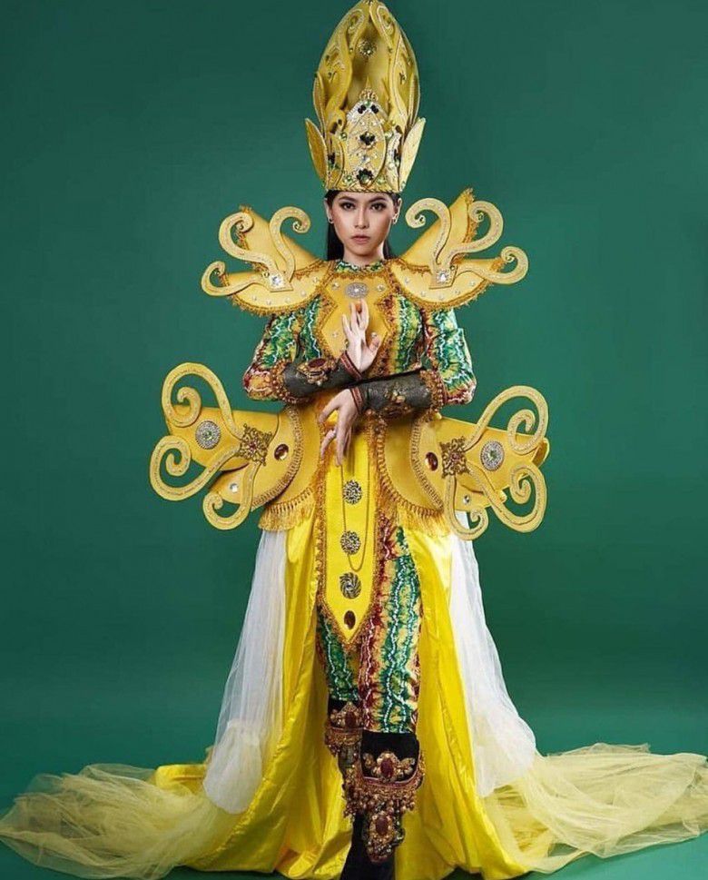 2. Kostum Finalis Puteri Indonesia Asal Kalimantan Selatan