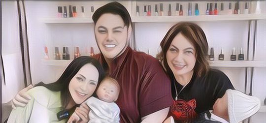 Pro Kontra Artis Adopsi Boneka Arwah, Benarkah Hanya Setingan Agar Boneka Laku Terjual?