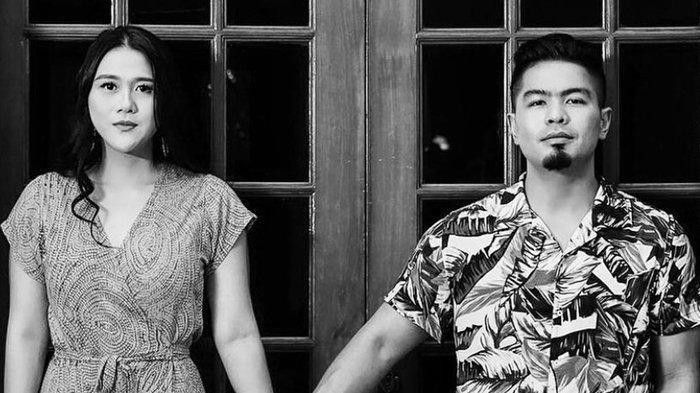 # Istri Bams Eks Samsons Bantah Isu Perselingkuhan dengan Ayah Mertua