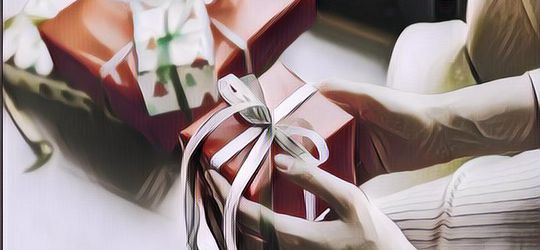 6 Barang Ini Bisa Jadi Inspirasi untuk Kado di Hari Valentine, Supaya Gak Melulu Bunga & Coklat