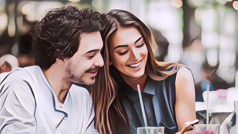 Lolos Dari Status Friendzone, Deretan Artis Indonesia Ini Pilih Nikahi Sahabat Sendiri