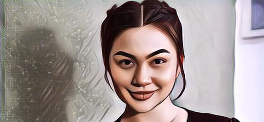 Ariel Tatum Sembahyang Hindu, Sudah Pindah Agama?