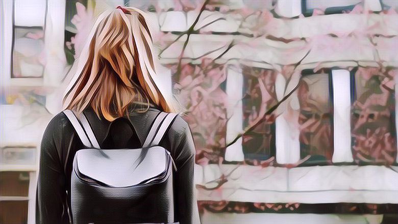 Penting Banget Buat Cewek! Alasan Harus Punya Backpack Alias Tas Punggung