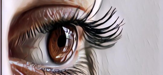 Pecah Rekor! Perempuan ini Punya Bulu Mata Sepanjang Penggaris