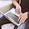Jangan Dibiasakan, Memangku Laptop Ternyata Bisa Berdampak Ini untuk Kesehatan