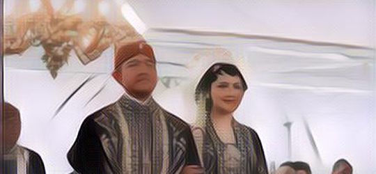 Beda dengan Kaesang, Erina Malah Senang Saat Mertuanya Bikin “Reuni” Dadakan di Pelaminan