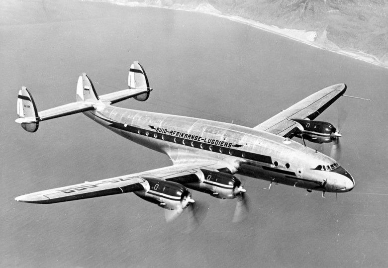 8. Pesawat Tiger Line 739