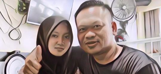 Begini Kisah Viral Bos Warteg yang Nikahi Pegawainya Lebih Muda 20 Tahun