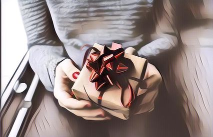 4  Tips Memilih Kado untuk Atasan yang Nggak Harus Mewah