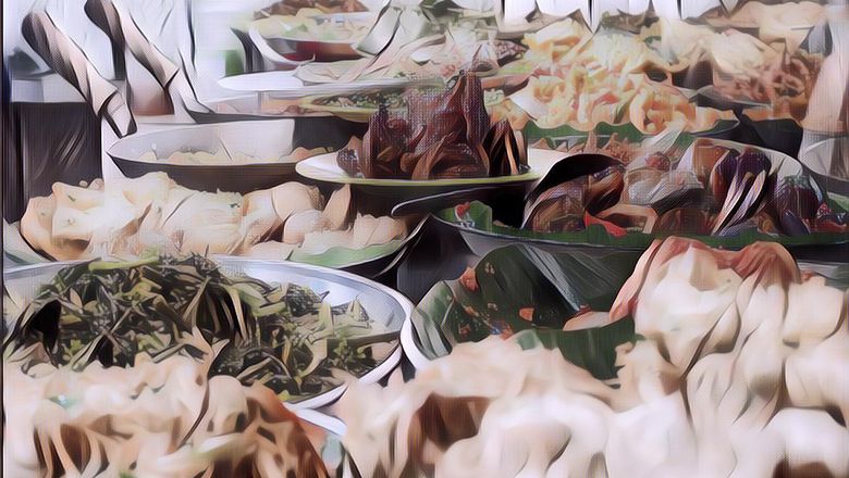 Terlalu Kreatif, Ide Jualan Warteg Berjalan Ini Viral di Twitter