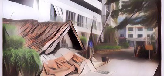 Sukar Dipercaya! Pemilik Rumah Reyot di Tengah Apartemen Mewah Ini Ternyata Kaya Raya karena Punya Kos-kosan