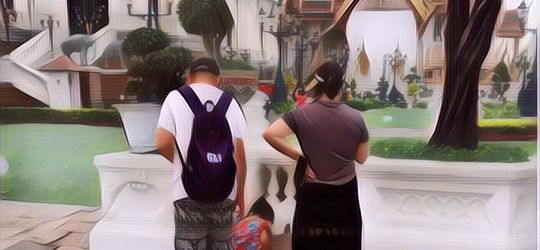 Duh, Ada Anak Turis yang BAK di Sebuah Patung Suci, Netizen Langsung Emosi