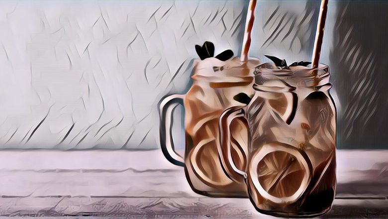 Cek Fakta, Benarkah Infused Water Lemon Bisa Menjadi Pemicu Asam Lambung?