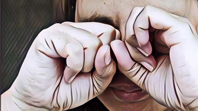 Ini yang Terjadi ke Bola Mata Kalian Ketika Sedang Mengucek Mata~