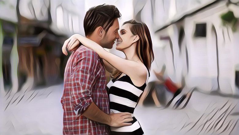 Pernah Bermimpi Berciuman dengan Pasangan atau Teman? Ternyata Ini Artinya