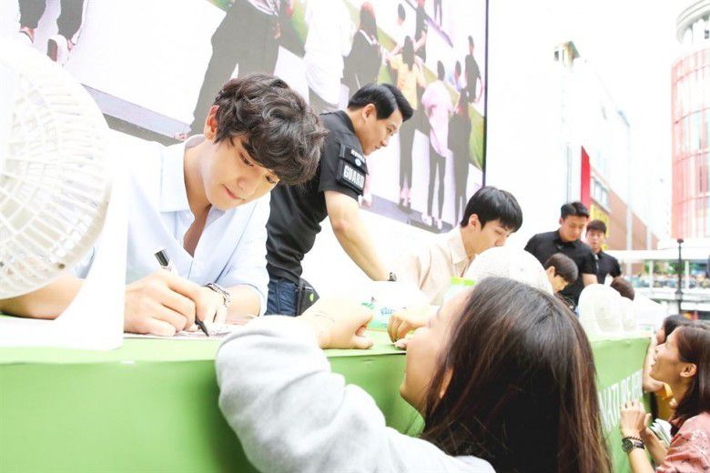 Apa Itu Fan Service?