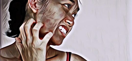 Stop Sekarang, Ini 4 Bahaya Make Up Kadaluarsa Yang Akan Mengintai Jika Tetap Digunakan