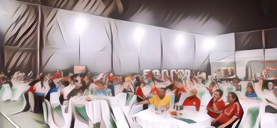 Unik Banget! Ada Pernikahan  Pakai Konsep Serba Liverpool, Venue-nya di Lapangan Bola