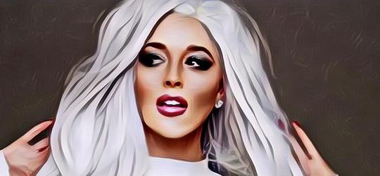 Heboh! Seorang Influencer Akui Telah Berkencan Dengan 100 Pria Melalui Zoom