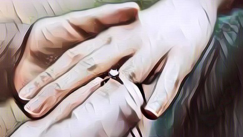 Duh, Gara-Gara Salah Ketik, Momen Lamaran Pasangan Ini Jadi Gak Romantis