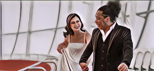 Momen Gemes Arie Kriting dan Indah Permatasari Sebagai Pengantin Baru, dari Pamer Pose di Ranjang Sampai Cemoohan Gak Bisa Masak Mie Instan