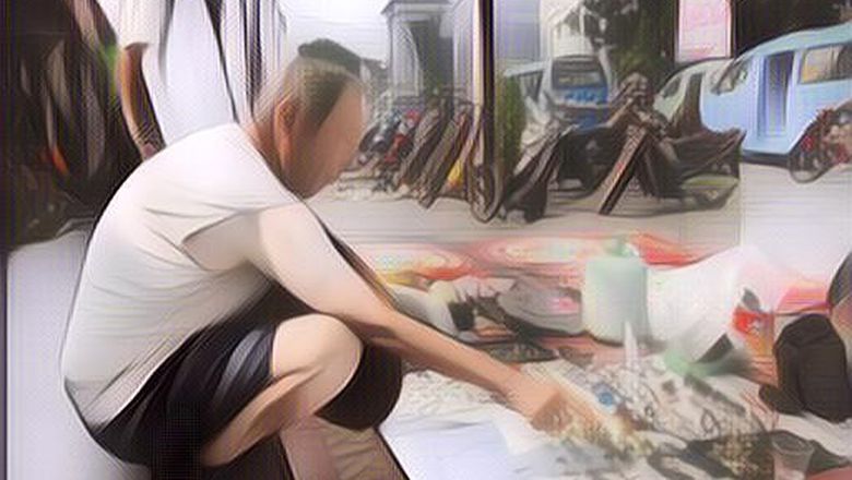 Tak Disangka, Bos Jalan Tol Jusuf Hamka Pakai Sepatu Sobek dan Belanja di Pasar Loak