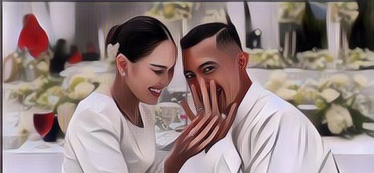 Gemesh! Ayu Ting-Ting Pamer Kemesraan dengan Peluk Calon Suami dari Belakang