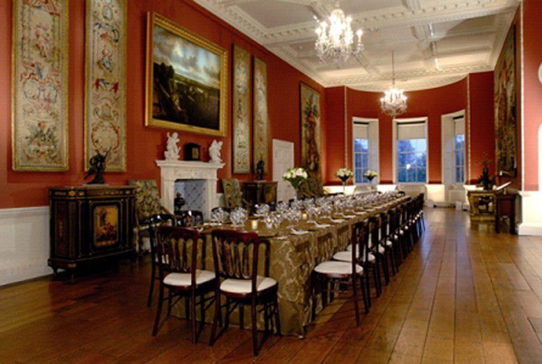 3. Kediaman Bridgerton di London