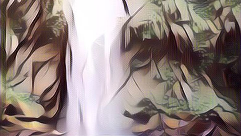 Serunya Main Basah-basahan di Air Terjun Benang Kelambu Lombok