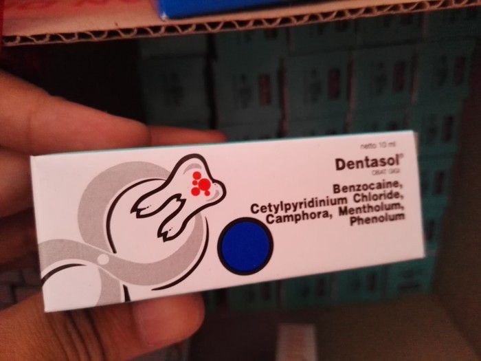 4. Dentasol, obat kumur