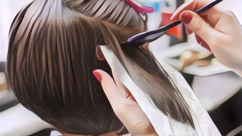 Bikin Mewek, Wanita Ini Ke Salon Untuk Warnain Rambutnya Untuk Mengenang Kepergian Sang Suami