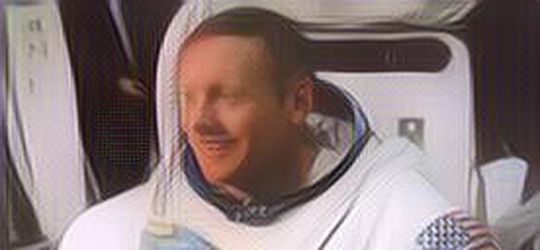 Kisah Astronot Neil Armstrong Disebut Gila Karena Akui Dengar Suara Azan di Bulan, Bernarkah?