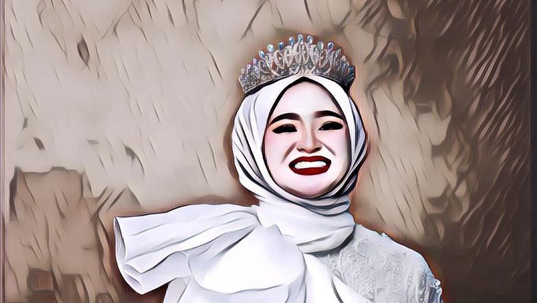 Kaya Nggak Ketulungan, Wanita Cantik Ini Punya Rumah Megah dan 9 Bodyguard
